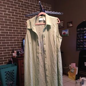 Sleeveless shirt dress